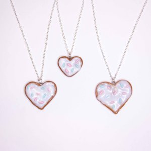 Necklace sweet heart for girls and women.