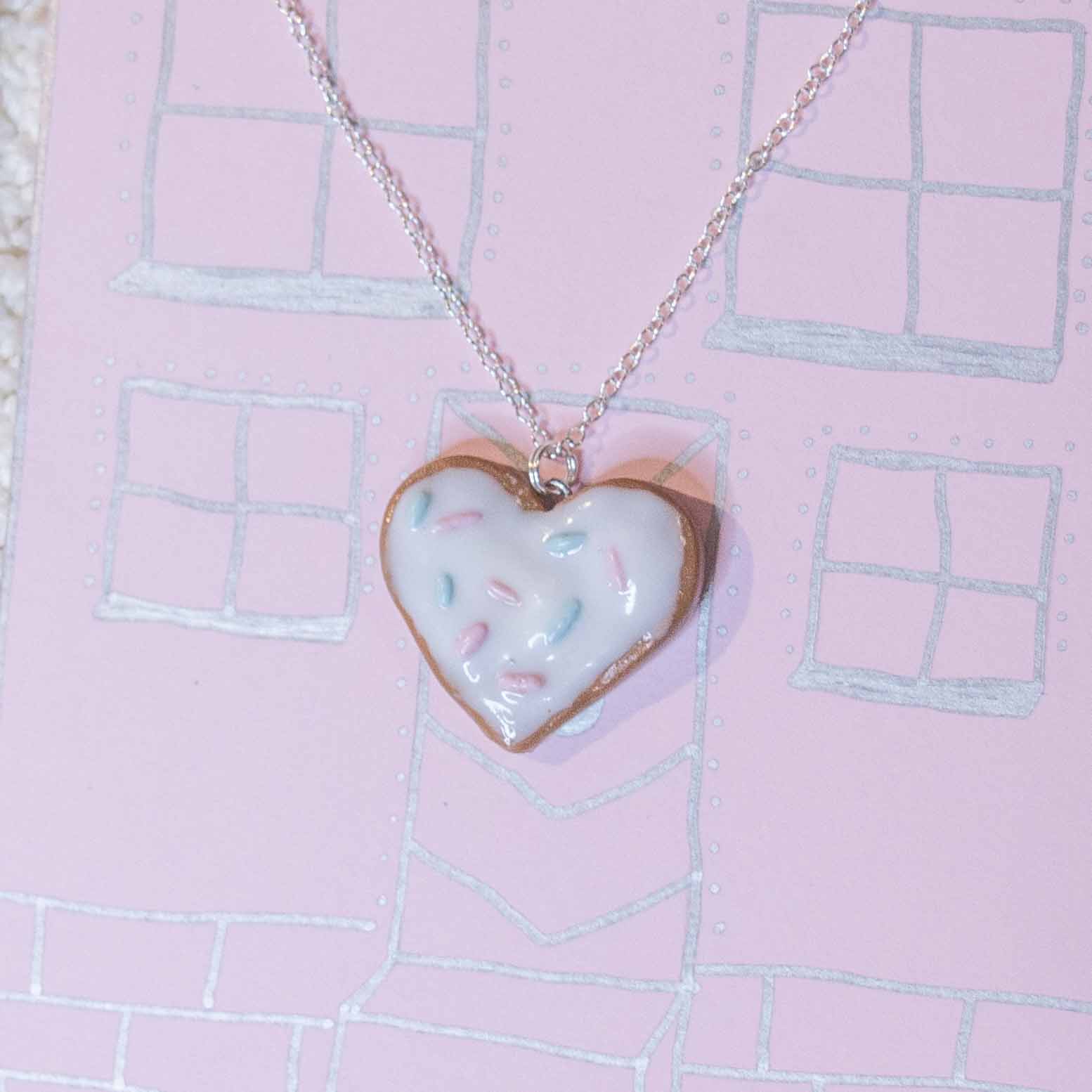 Necklace kawaii heart pink white